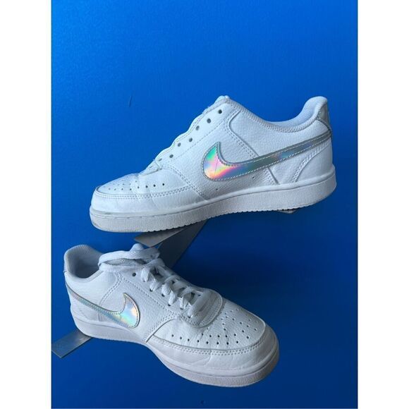 Nike Women’s Court Vision Low Top White Casual Sneakers Shoe CW5596-100 Size 6.5 - Picture 2 of 6